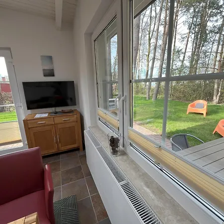 Kuestenferienhaus 度假居 Stahlbrode